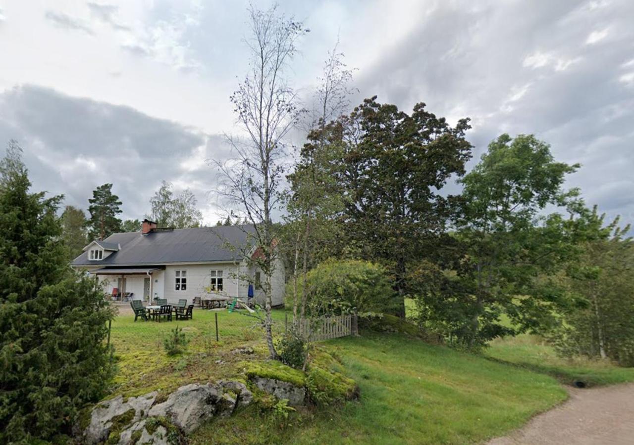 Bed and Breakfast Stor Laegenhet I Elofstorps Missionshus Kristinehamn Exterior foto